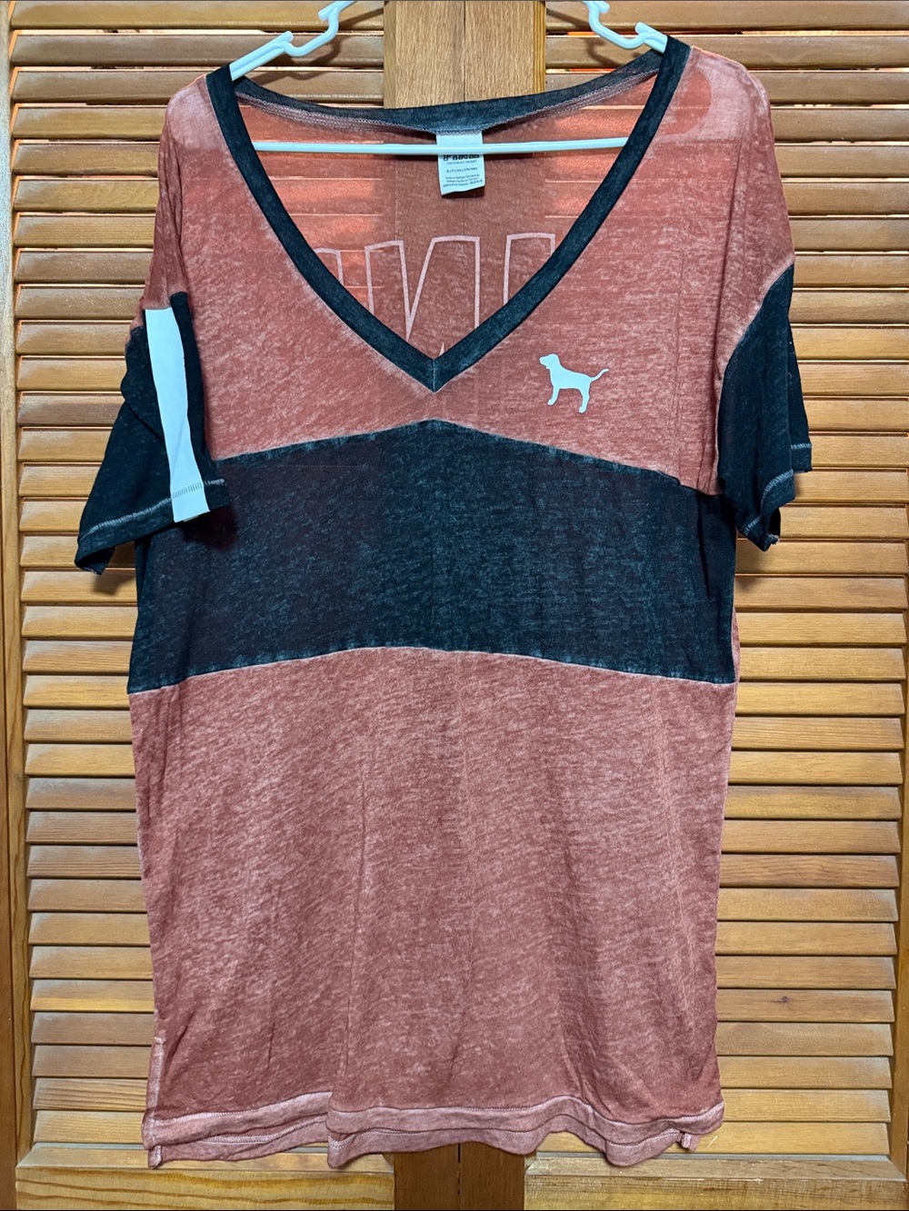 PINK Victoria's Secret Rust Pink & Black V‑Neck Tee